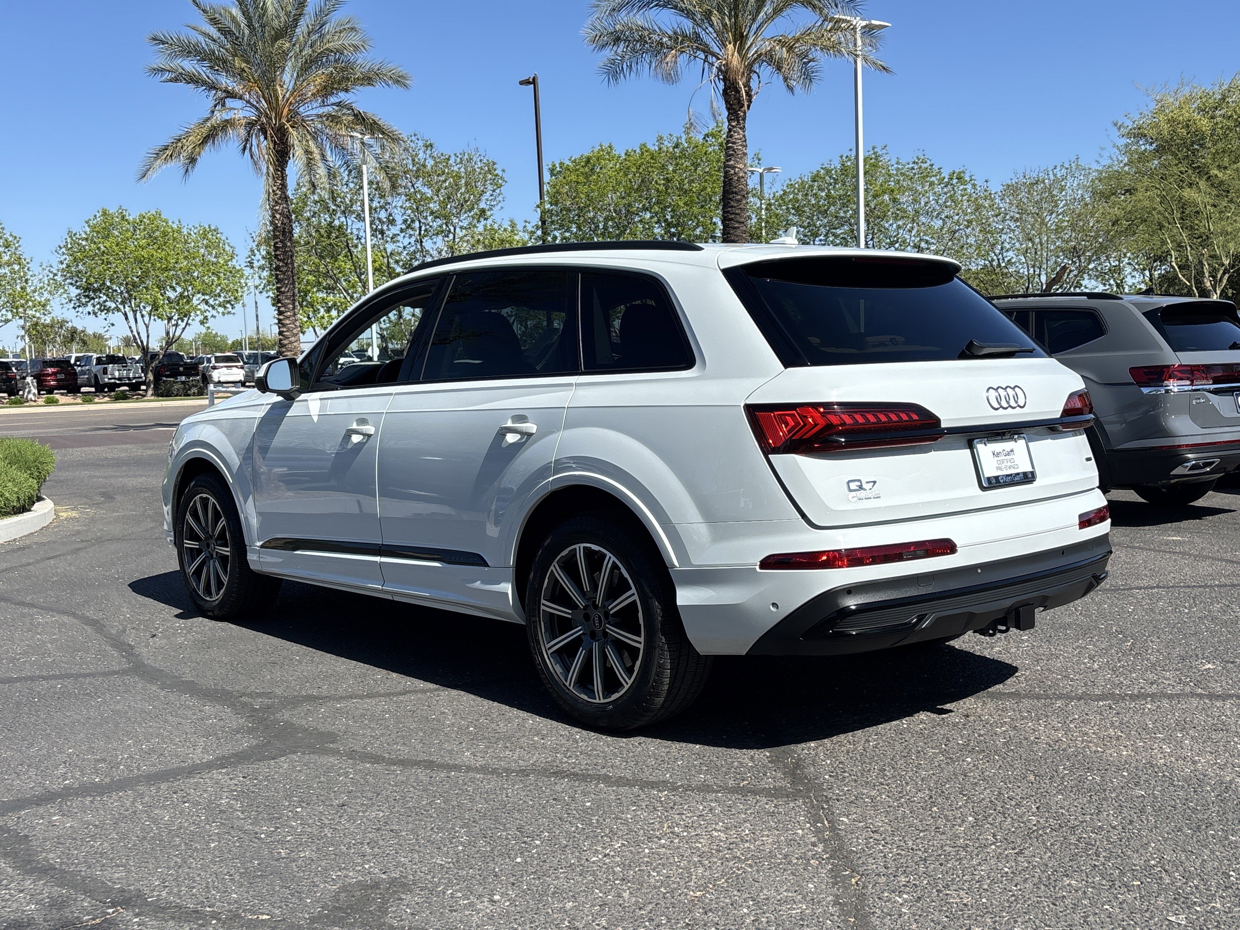 Used 2023 Audi Q7 Premium Plus w/ Premium Plus Package image 3
