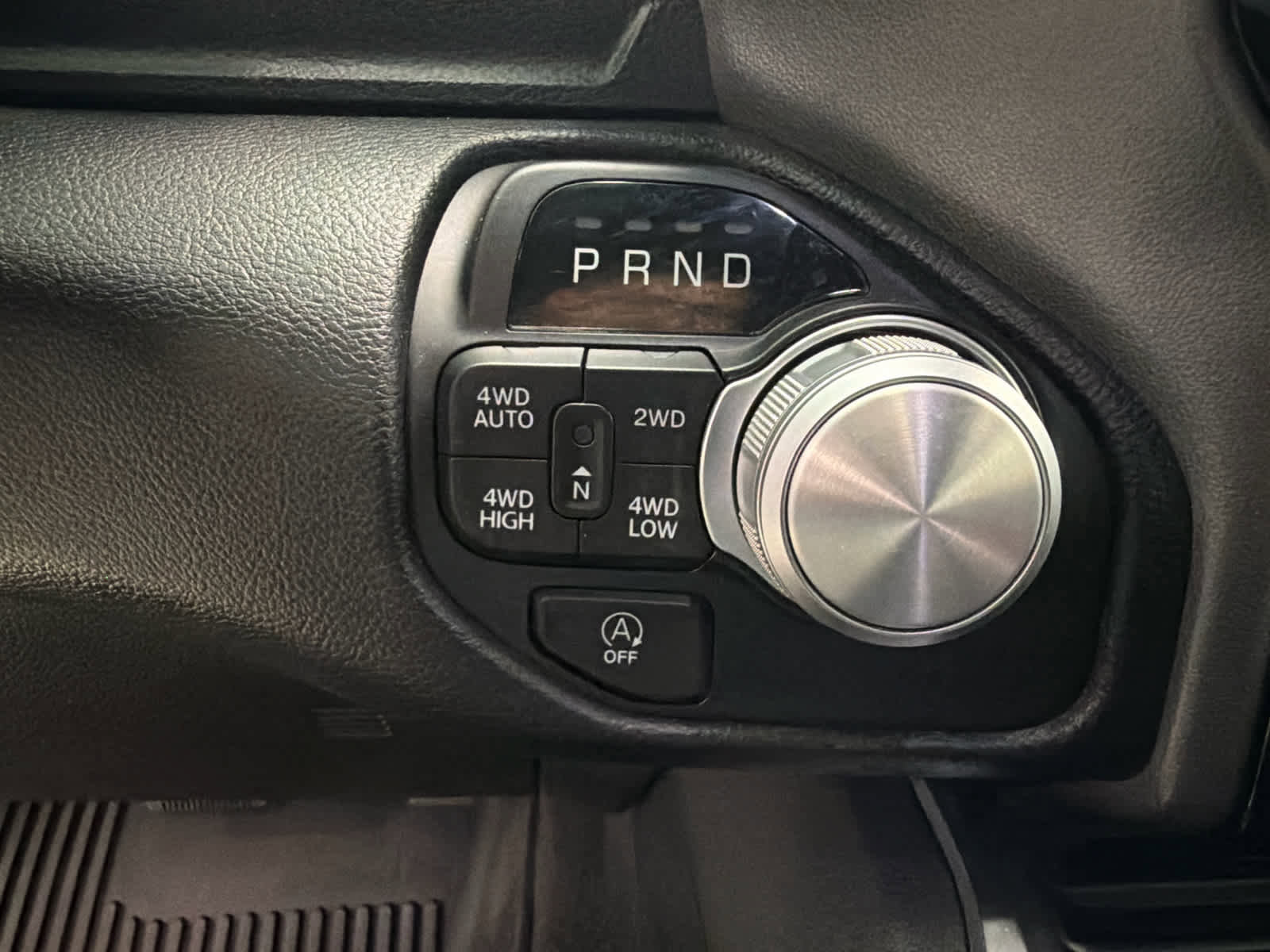 Used 2023 RAM 1500 Laramie AWD/4WD image 17