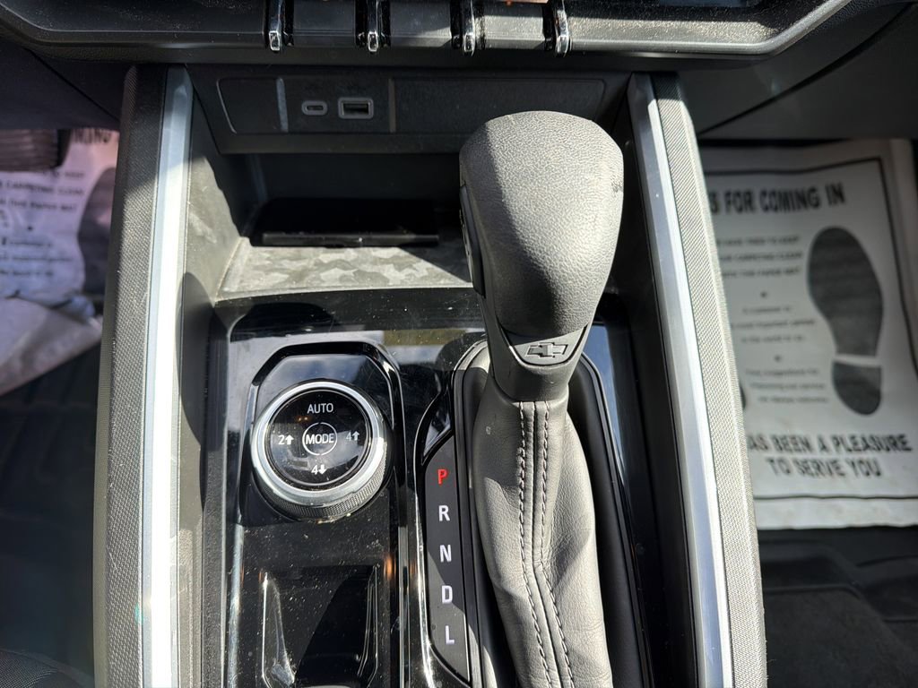 Used 2024 Chevrolet Colorado Trail Boss w/ Technology Package image 21