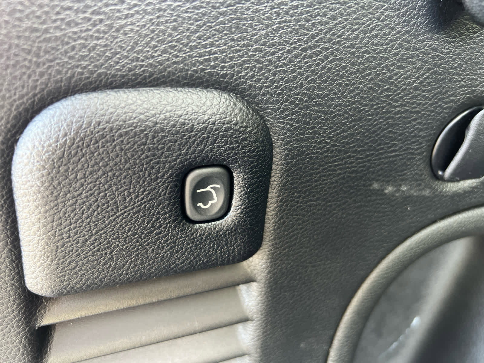 Used 2022 Jeep Grand Cherokee Limited image 11