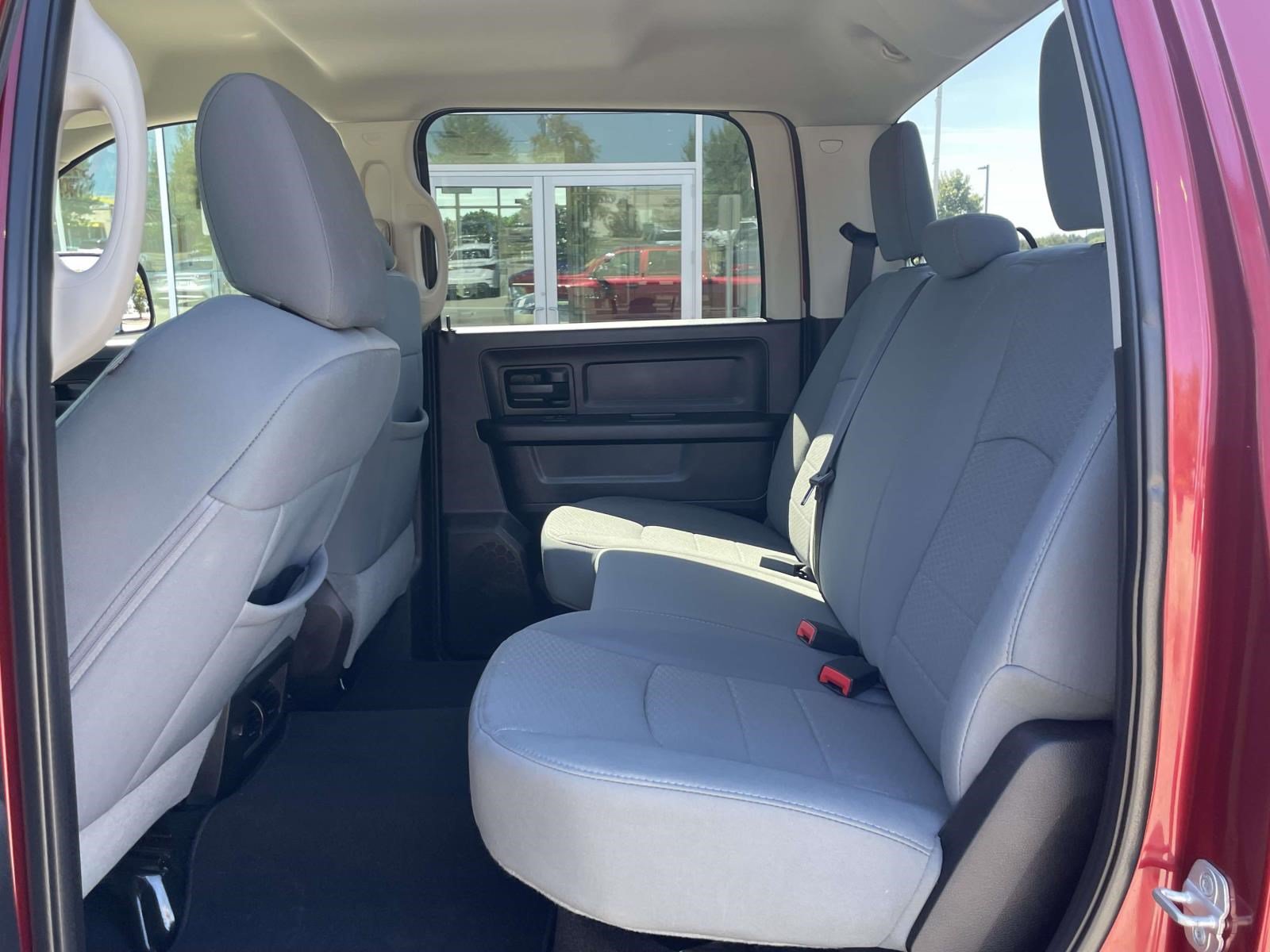 Used 2013 RAM 2500 Tradesman w/ Chrome Appearance Group AWD/4WD image 9