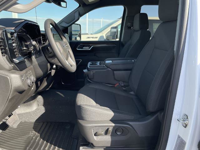 New 2026 Chevrolet Silverado 3500 LT w/ Trail Boss Package image 17
