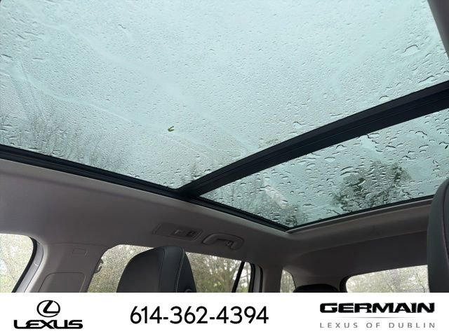 Used 2023 Volkswagen Tiguan SE w/ Panoramic Sunroof Package AWD/4WD image 14