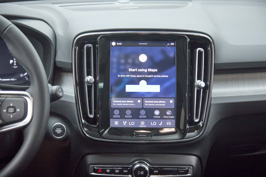 New 2026 Volvo XC40 B5 Ultra w/ Climate Package image 27