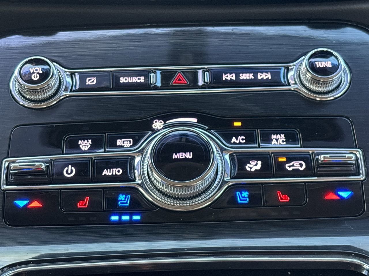 Used 2022 Lincoln Nautilus Reserve w/ Equipment Group 201A image 25