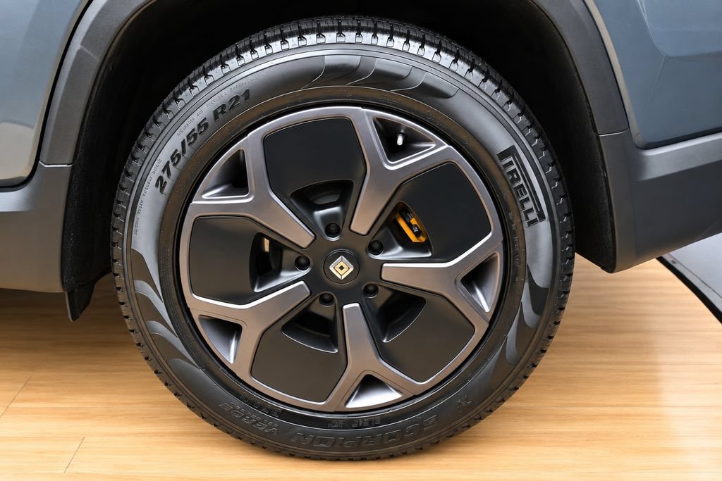 Used 2022 Rivian R1T Adventure AWD/4WD image 9