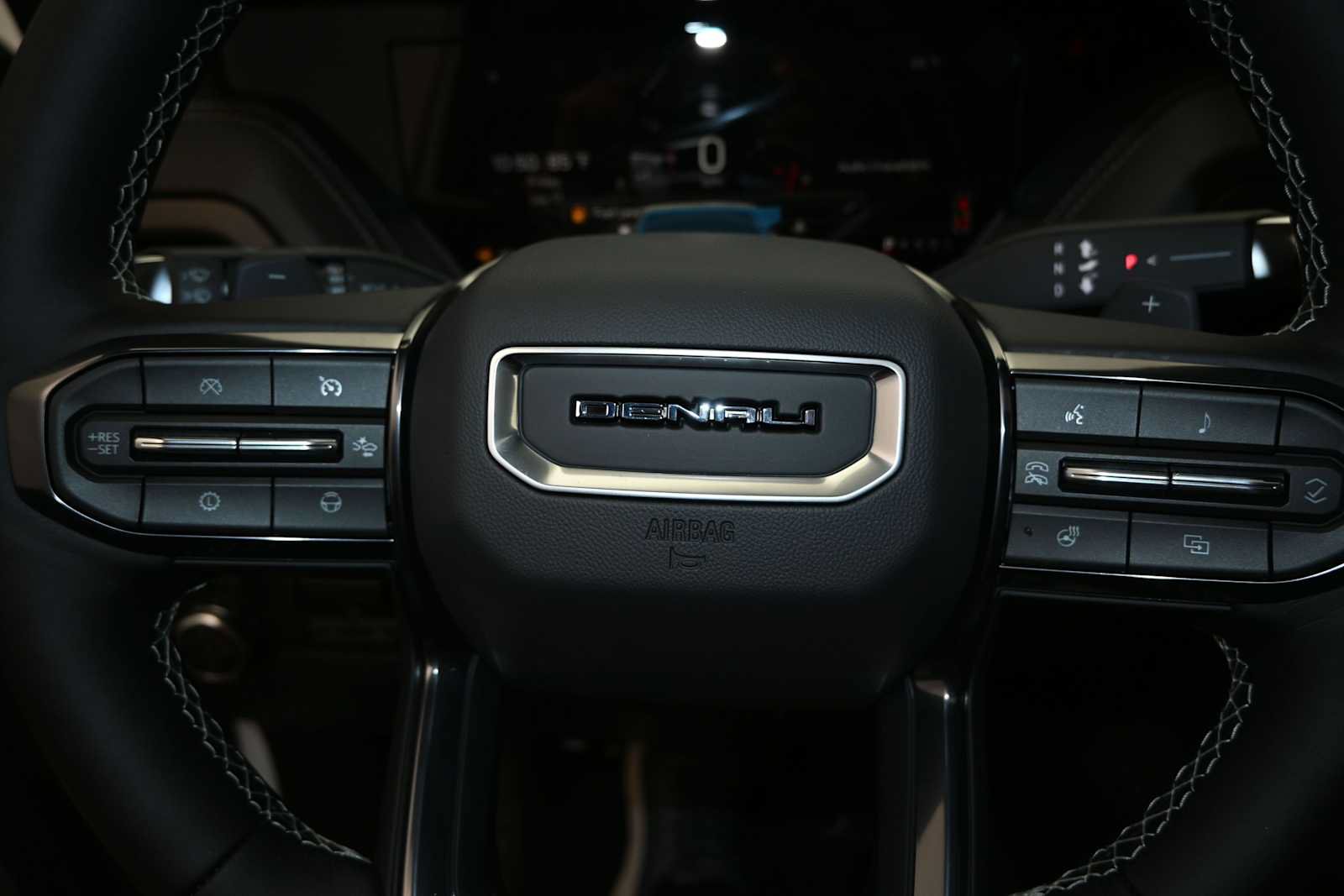 New 2026 GMC Yukon XL Denali Ultimate AWD/4WD image 19