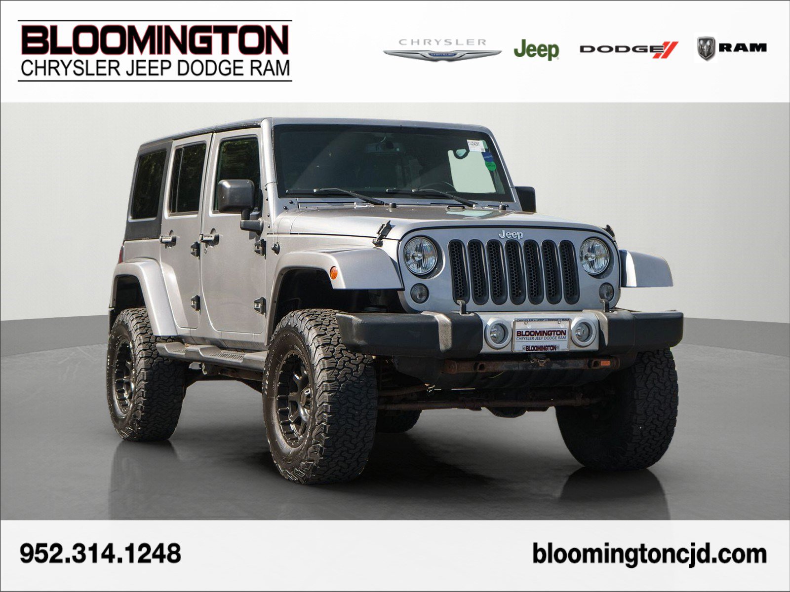 Used 2015 Jeep Wrangler Unlimited Sahara w/ Connectivity Group AWD/4WD image 1