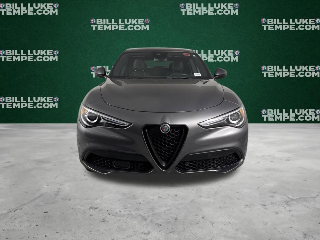 Used 2023 Alfa Romeo Stelvio Sprint RWD image 9