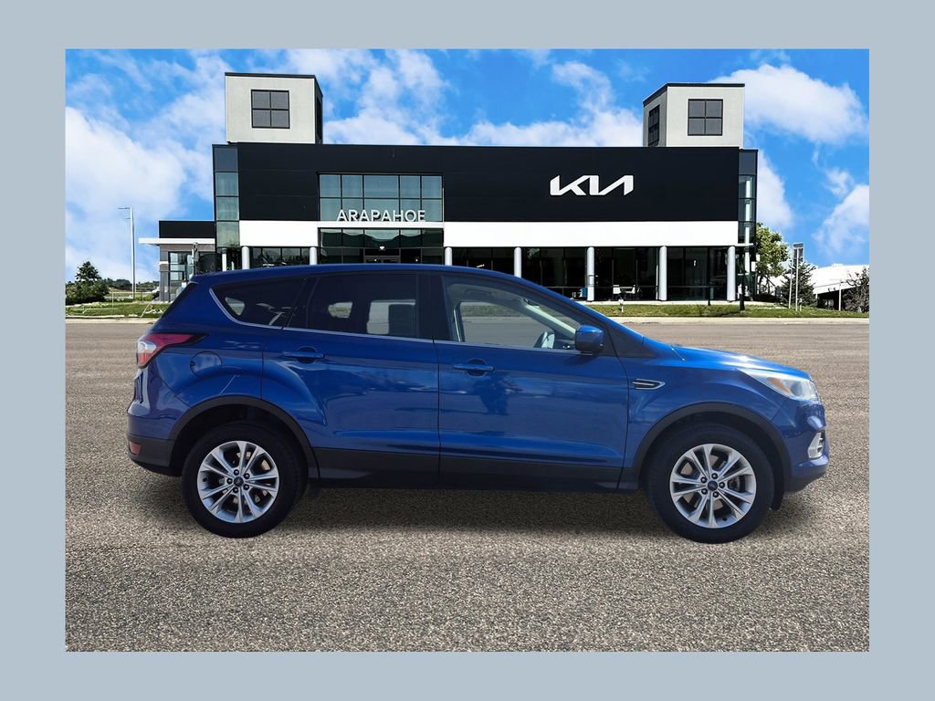 Used 2017 Ford Escape SE w/ SE Cold Weather Package image 1