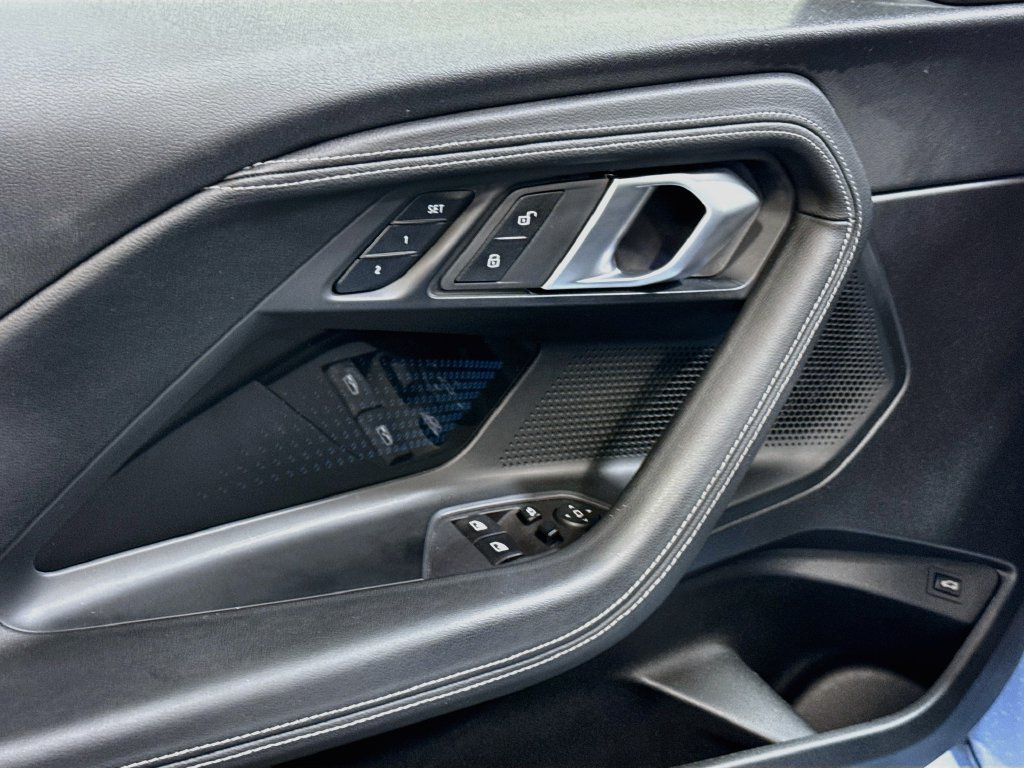 Certified 2025 BMW M240i Coupe RWD image 3