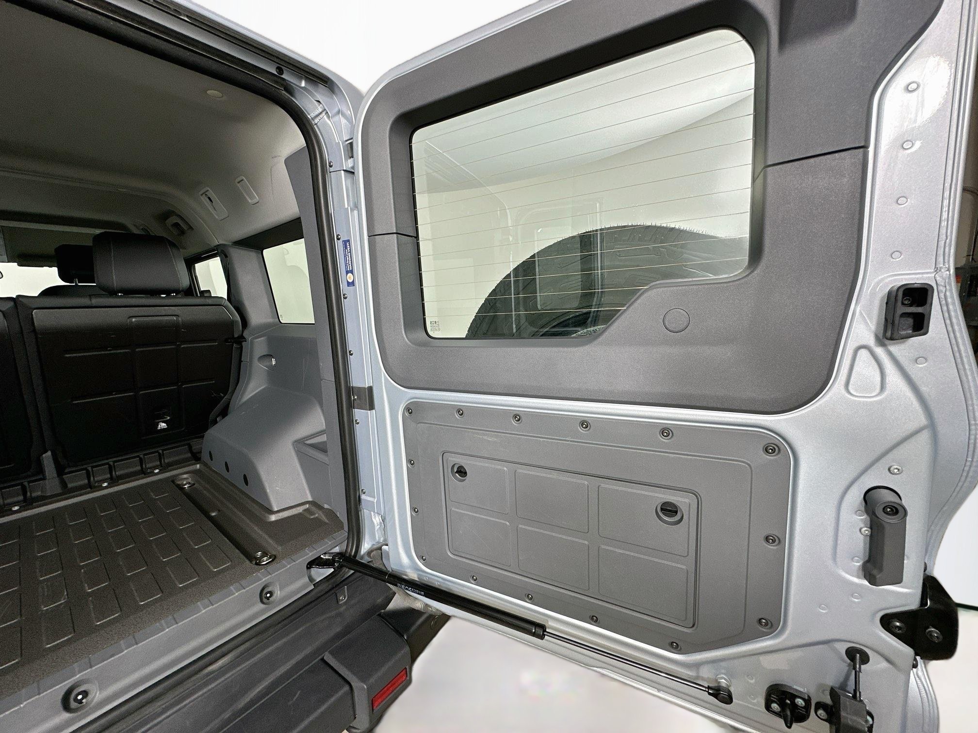 Used 2024 INEOS Grenadier Station Wagon AWD/4WD image 41
