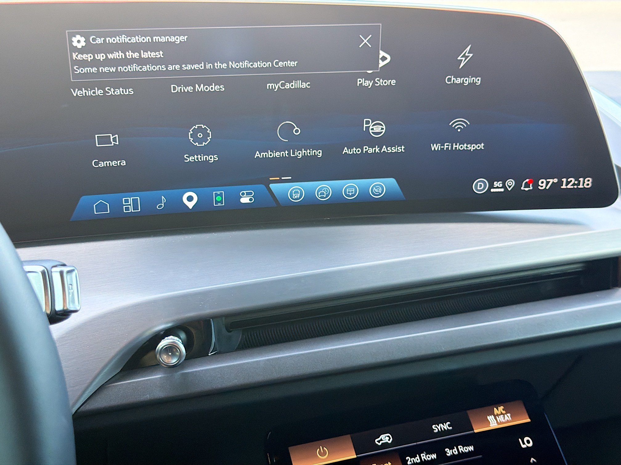 Certified 2026 Cadillac Vistiq Luxury AWD/4WD image 15