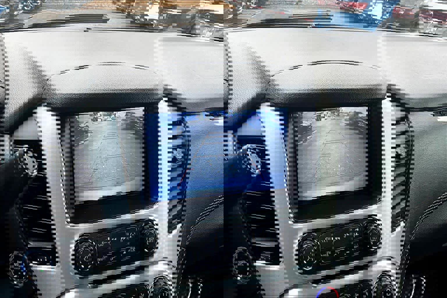 Used 2020 GMC Yukon SLT image 25