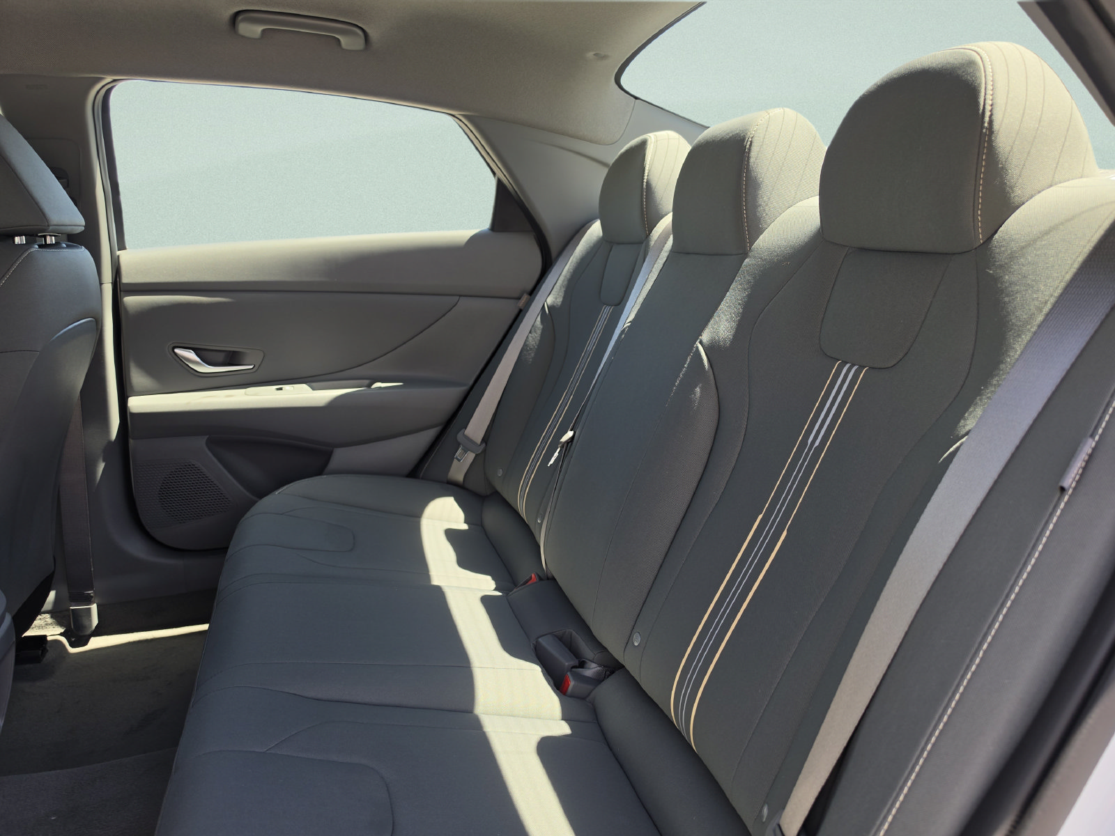 New 2026 Hyundai Elantra Sport w/ Cargo Package FWD image 19