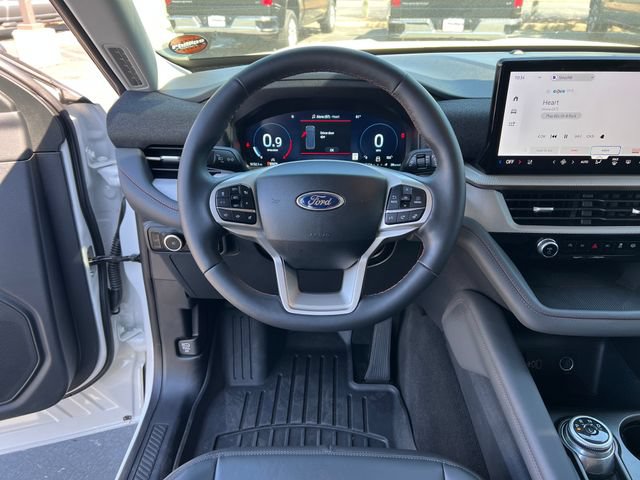 Used 2026 Ford Explorer Active w/ Active Comfort Package AWD/4WD image 15