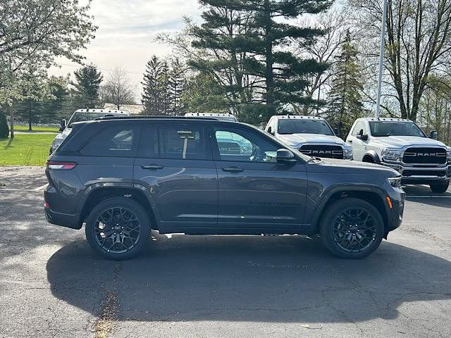 New 2025 Jeep Grand Cherokee Summit w/ High Altitude Package image 2