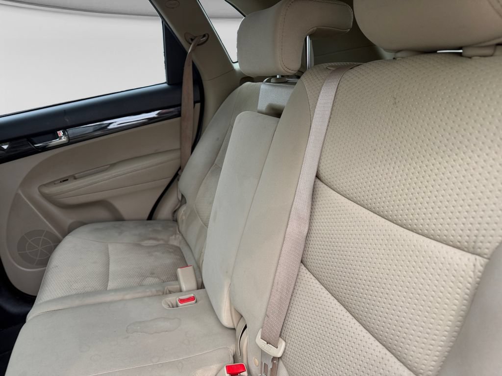 Used 2011 Kia Sorento 2WD image 32