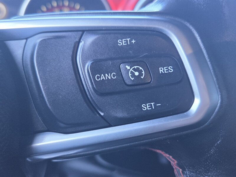 Used 2020 Jeep Gladiator Rubicon w/ Uconnect 4C Nav & Sound Group image 37