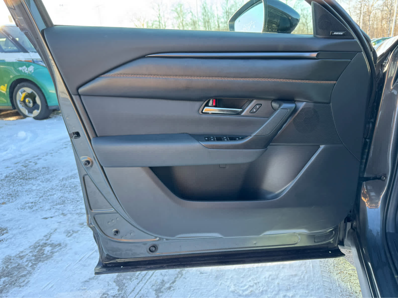 Used 2025 MAZDA CX-50 2.5 Turbo w/ Premium Plus Pkg image 9