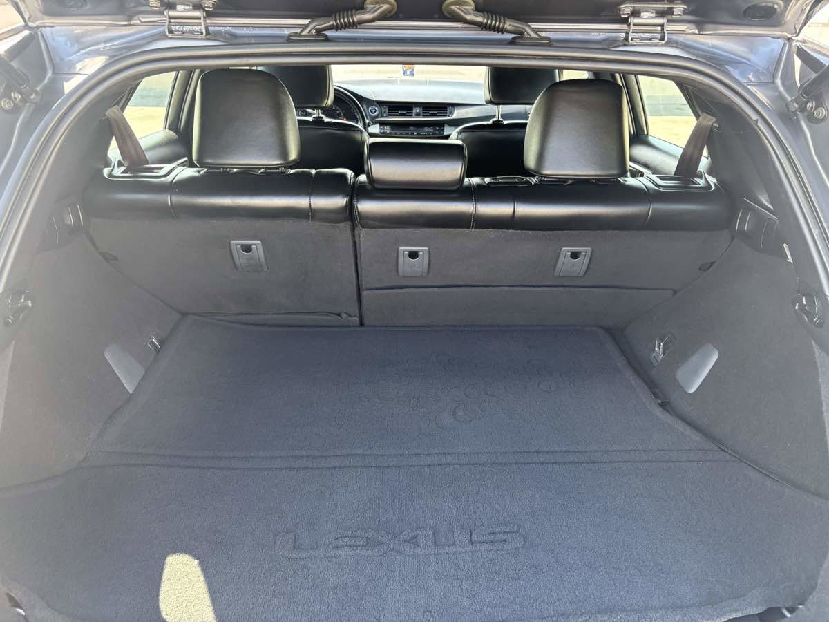 Used 2015 Lexus CT 200h image 19