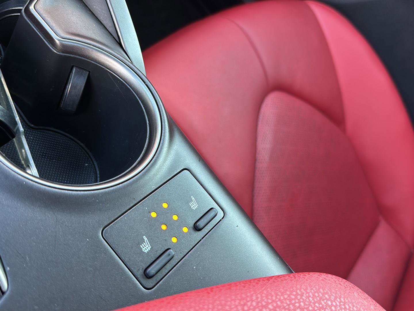 Used 2023 Toyota Camry XSE image 25