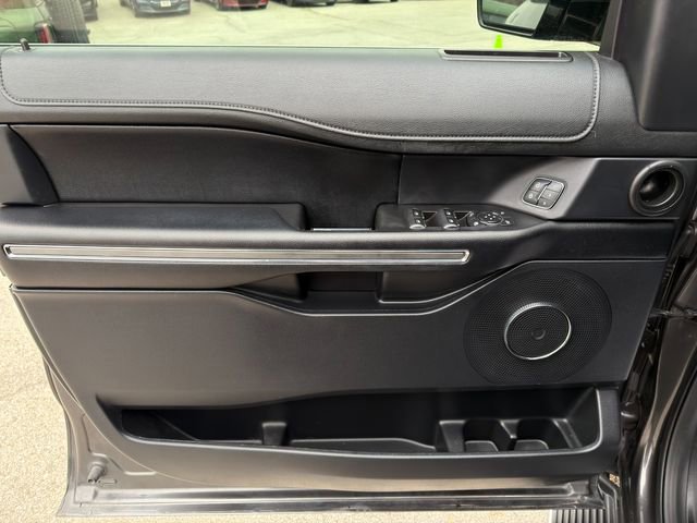 Used 2021 Ford Expedition XLT image 19