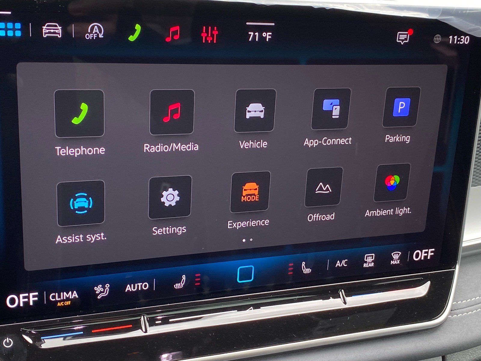 New 2026 Volkswagen Tiguan SE R-Line AWD/4WD image 8