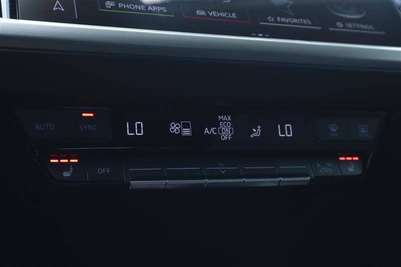 Used 2024 Audi Q4 e-tron Premium Plus image 25