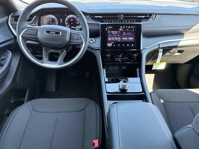 New 2026 Jeep Grand Cherokee Laredo AWD/4WD image 3