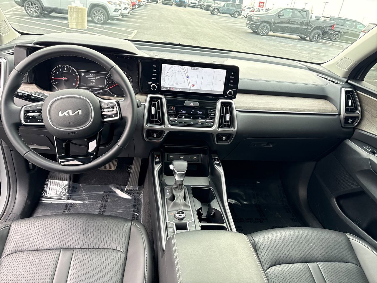 Used 2023 Kia Sorento X-Line EX image 16