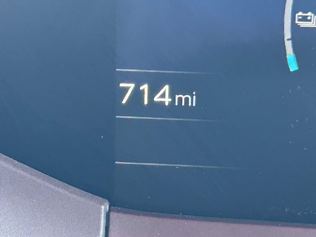Used 2026 Toyota Prius Plug-In Hybrid FWD image 30