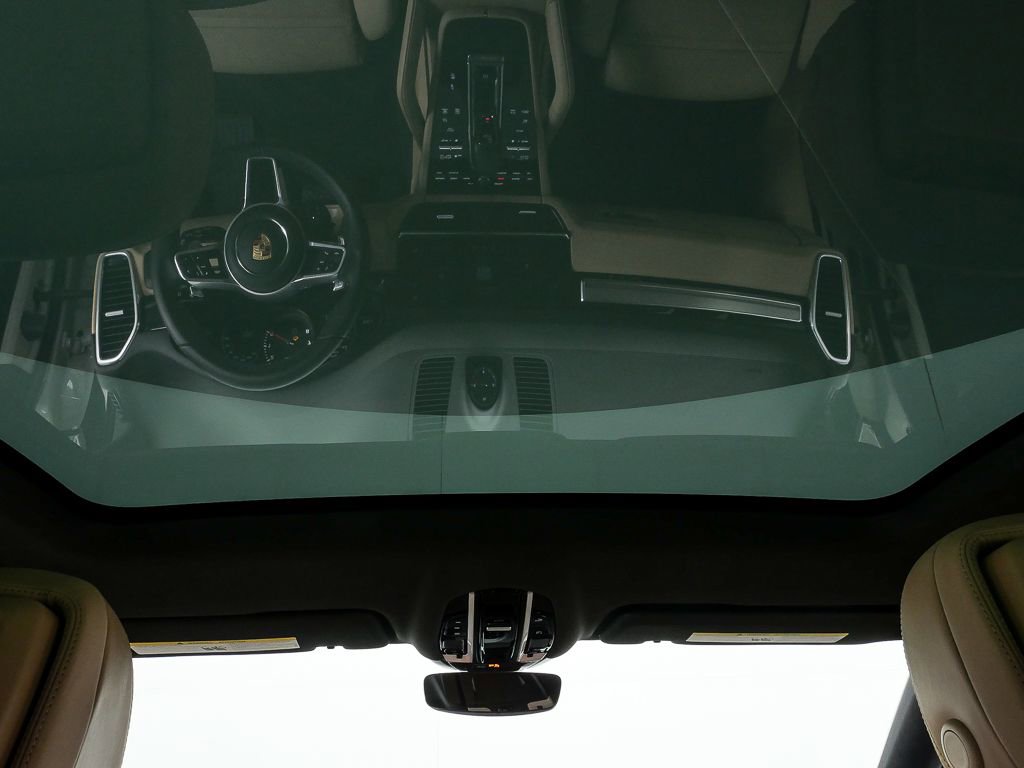 Certified 2023 Porsche Cayenne Platinum Edition AWD/4WD image 21