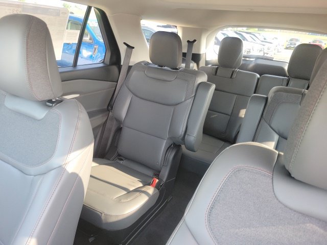 New 2026 Ford Explorer Active w/ Active Comfort Package AWD/4WD image 14