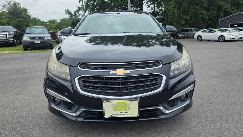 Used 2016 Chevrolet Cruze LT FWD image 2