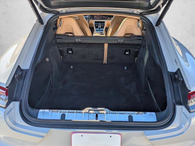 Used 2022 Porsche Panamera image 6