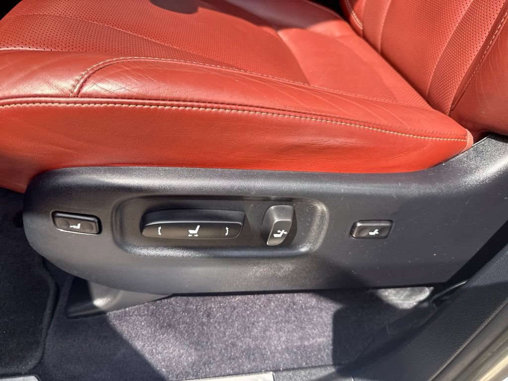 Used 2018 Lexus LX 570 4WD w/ Luxury Package image 13