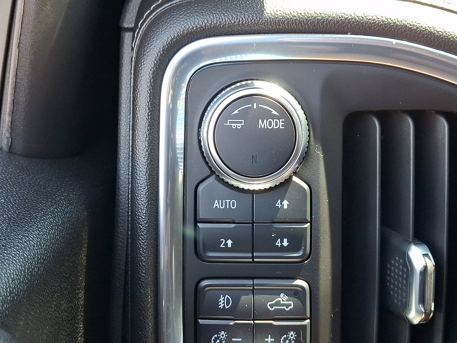 Used 2021 GMC Sierra 1500 SLT w/ SLT Premium Package AWD/4WD image 27