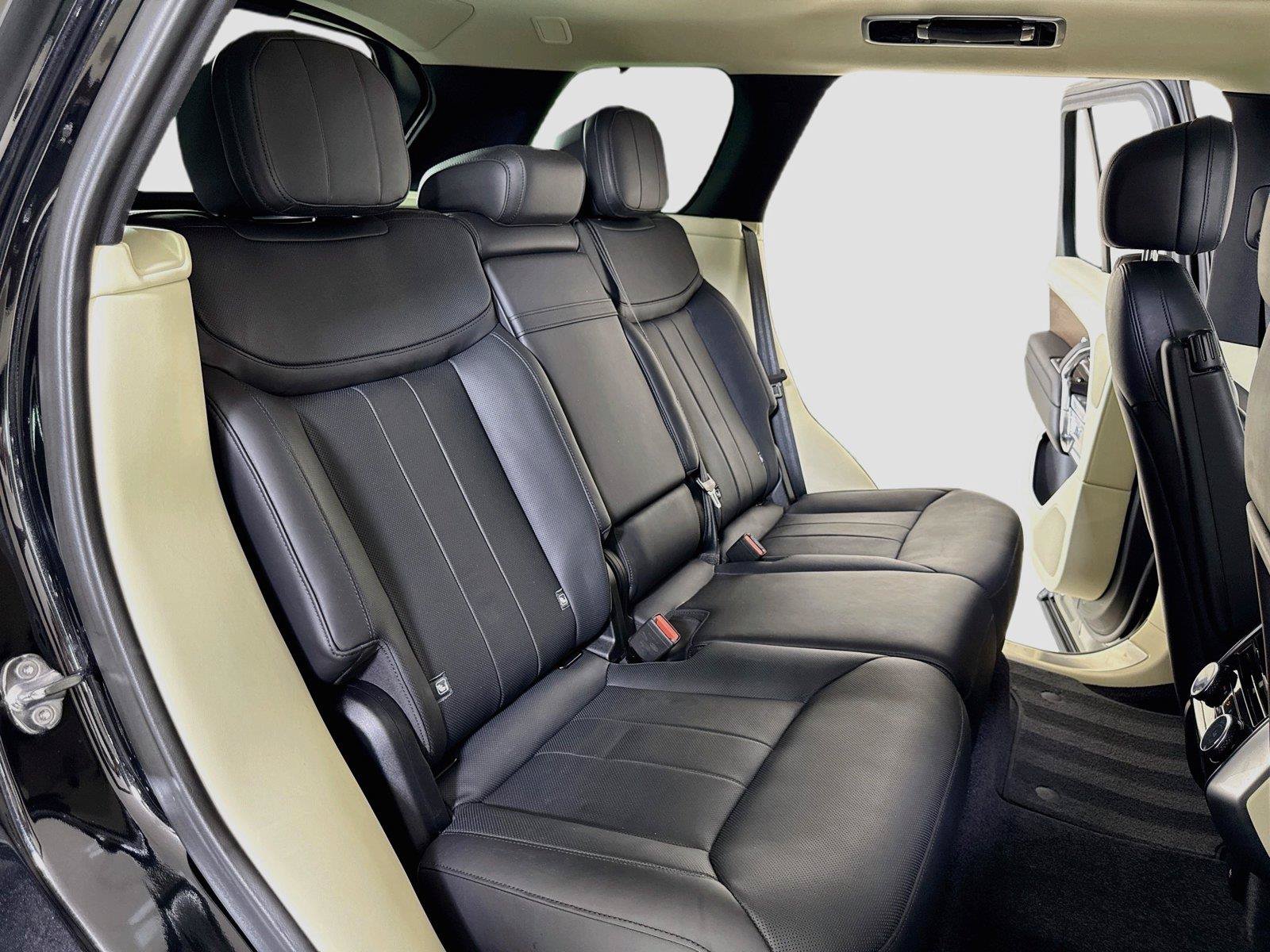 Used 2024 Land Rover Range Rover SE AWD/4WD image 29