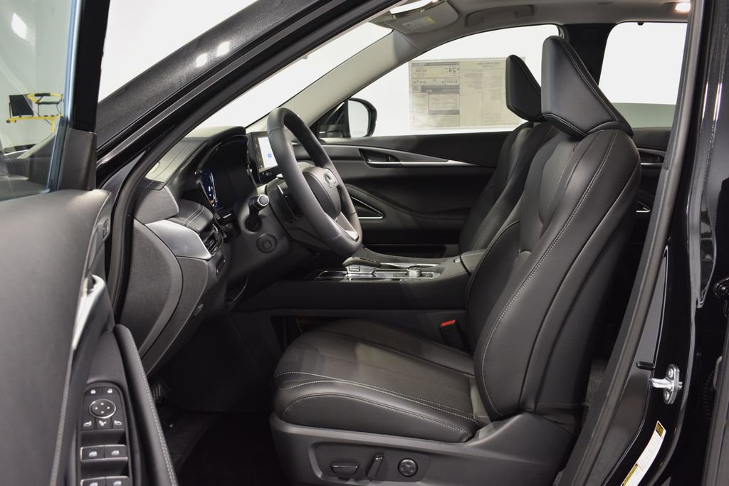 New 2026 INFINITI QX60 Luxe w/ Family Package image 10