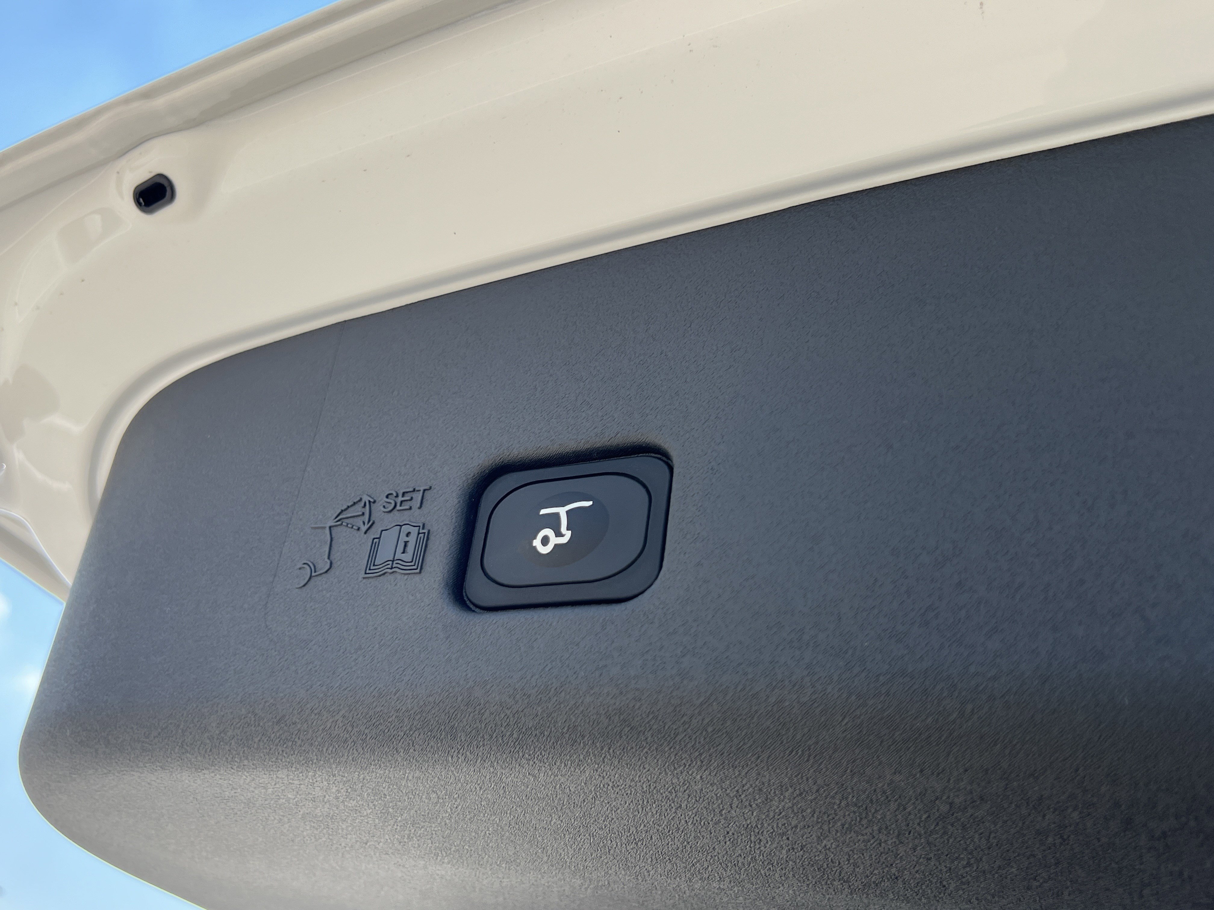 New 2025 Lincoln Nautilus Premier w/ Equipment Group 102A image 33