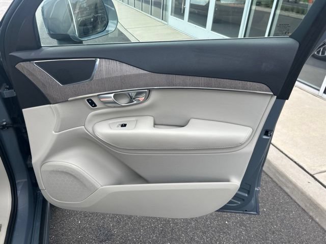 Certified 2023 Volvo XC90 B6 Plus AWD/4WD image 14