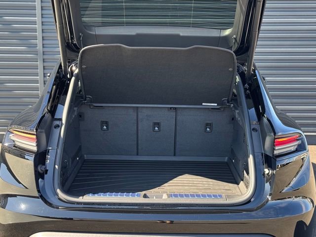 New 2025 Porsche Macan 4 Electric image 39