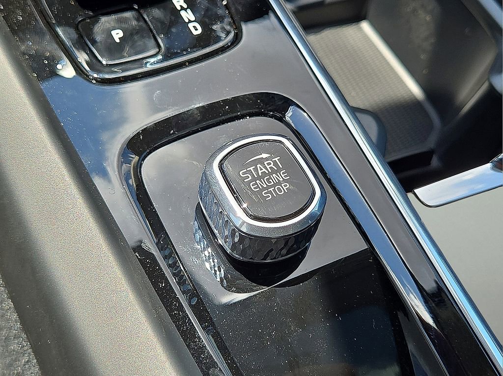 New 2026 Volvo V60 B5 Cross Country Plus w/ Protection Package Premier image 29