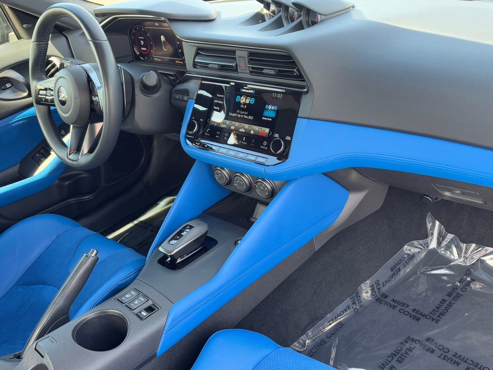 Certified 2024 Nissan Z Performance w/ Floor Mat Package image 11