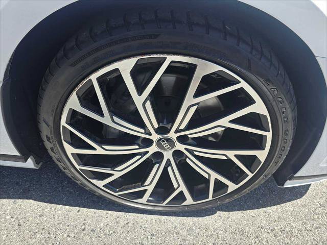Used 2022 Audi A8 L 3.0T w/ Executive Package AWD/4WD image 9