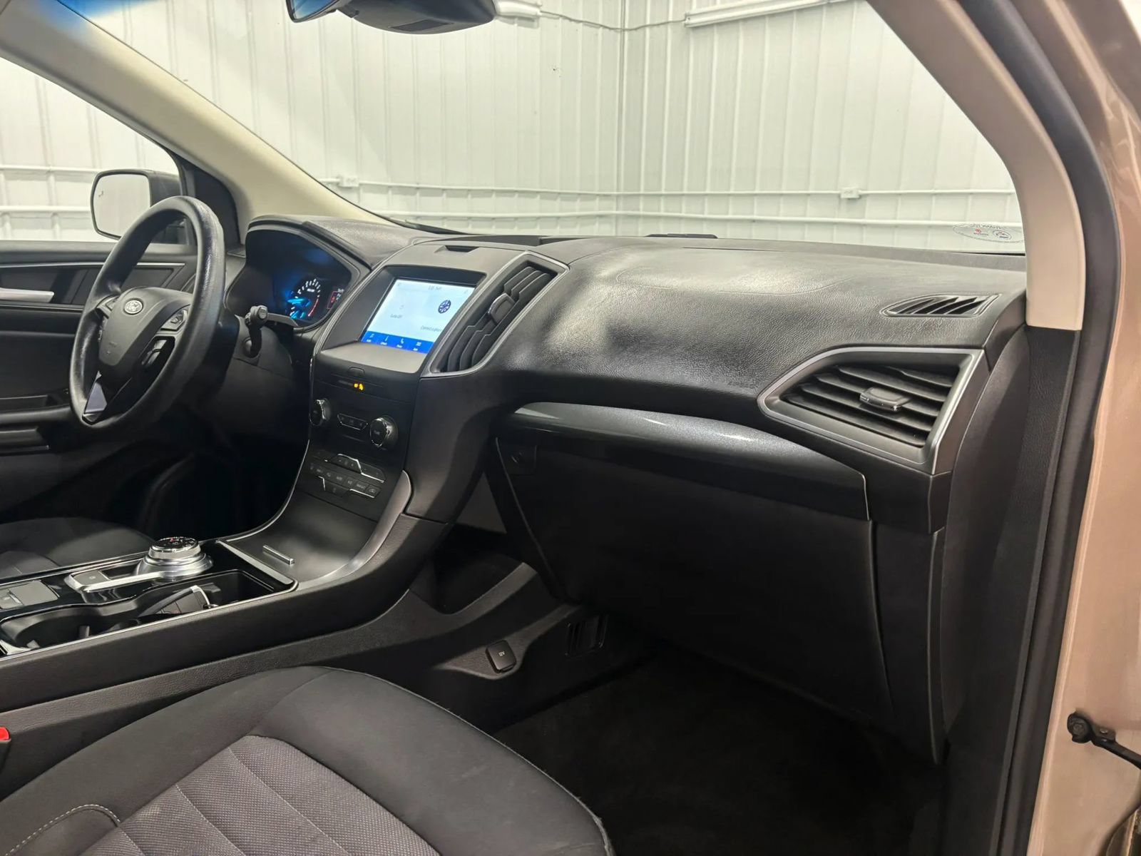 Used 2020 Ford Edge SE w/ Cargo Accessory Package FWD image 33