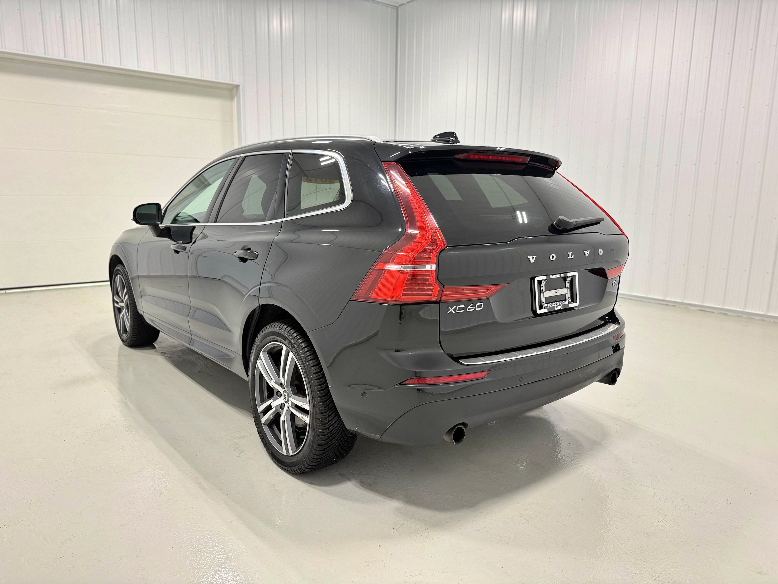 Used 2019 Volvo XC60 T6 Momentum w/ Premium Package AWD/4WD image 33