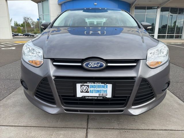 Used 2014 Ford Focus SE w/ SE Winter Package FWD image 9