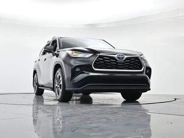 Used 2021 Toyota Highlander XLE image 35
